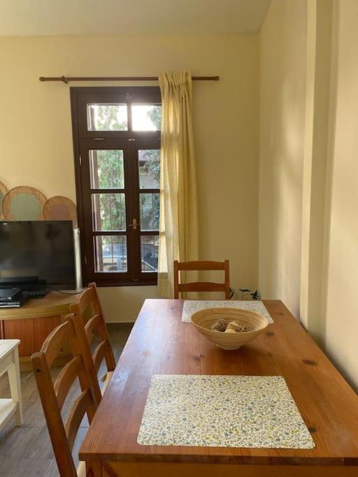 Αrchontiko Theofilou Apartment เทสซาโลนิกิ ภายนอก รูปภาพ